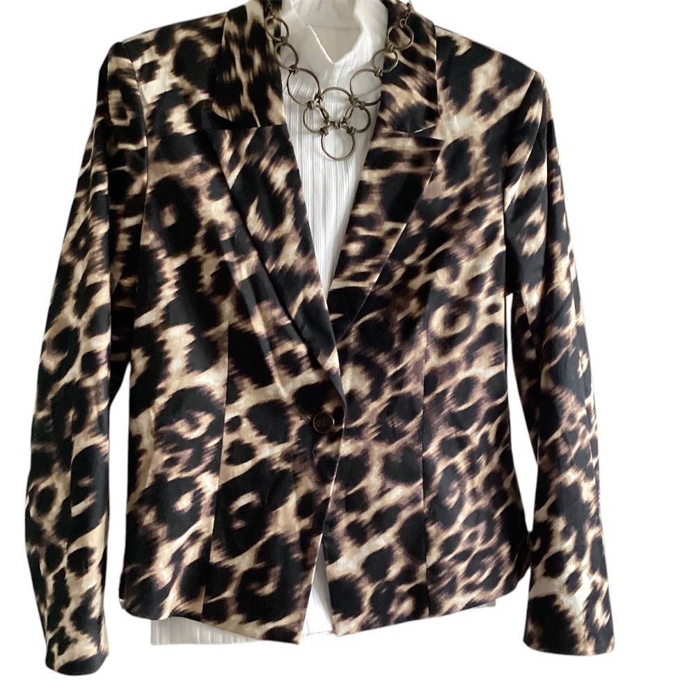 Calvin Klein animal print blazer. Size 8